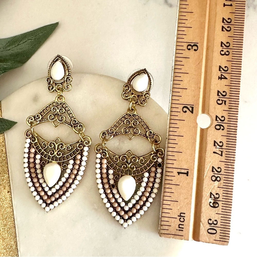 FLAW Art Deco Vintage Style Nouveau Elegance Gold White Chandelier Earrings NEW - Picture 5 of 6